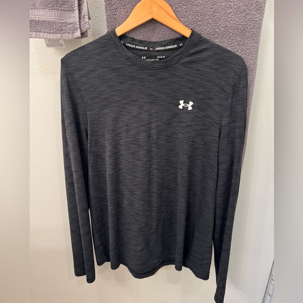 Under Armour Men’s Long Sleeve Large Black